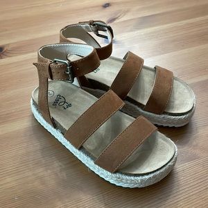 Art Class Agatha Sandals